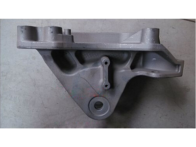 Кронштейн передней подвески кабины левый Н А7 HOWO A7 AZ1664430043 фото 1 Ярославль